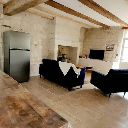 Domaine Les Chauveaux, 3 Gites, 26 Personnes, 1 Salle *