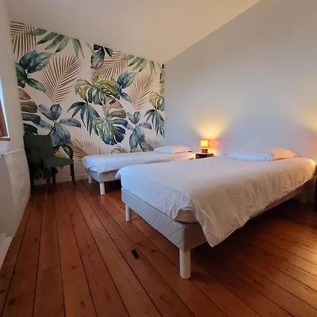 Domaine Les Chauveaux, 3 Gites, 26 Personnes, 1 Salle *