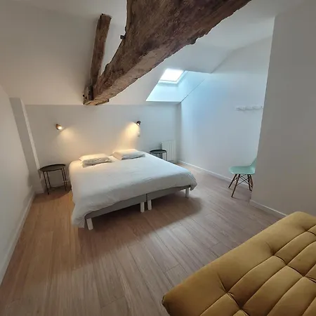 Domaine Les Chauveaux, 3 Gites, 26 Personnes, 1 Salle