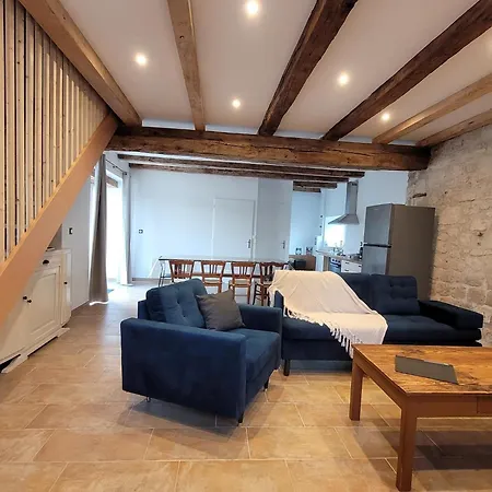 Domaine Les Chauveaux, 3 Gites, 26 Personnes, 1 Salle Tatil Evi Antran