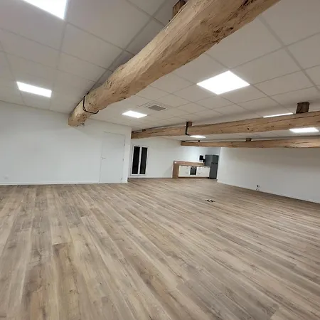 Domaine Les Chauveaux, 3 Gites, 26 Personnes, 1 Salle *