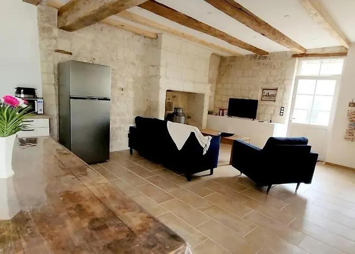 Domaine Les Chauveaux, 3 Gites, 26 Personnes, 1 Salle *