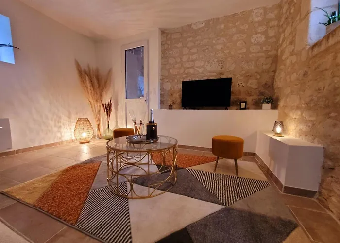 Domaine Les Chauveaux, 3 Gites, 26 Personnes, 1 Salle * Antran