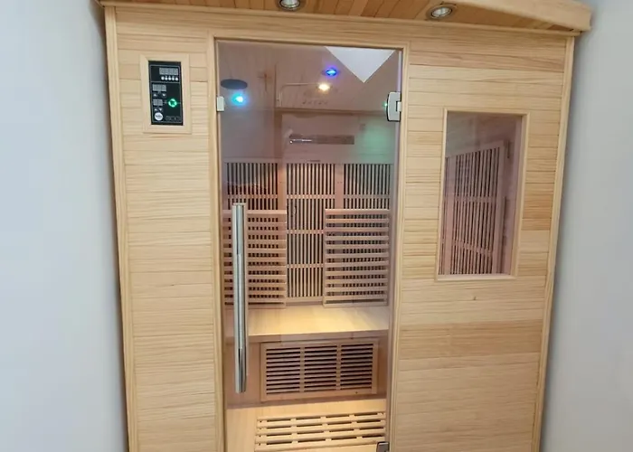 Domaine Les Chauveaux, 3 Gites, 26 Personnes, 1 Salle