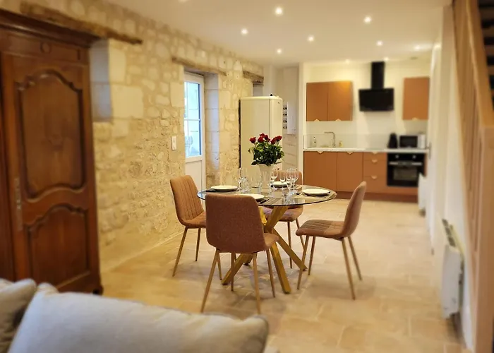 Domaine Les Chauveaux, 3 Gites, 26 Personnes, 1 Salle *